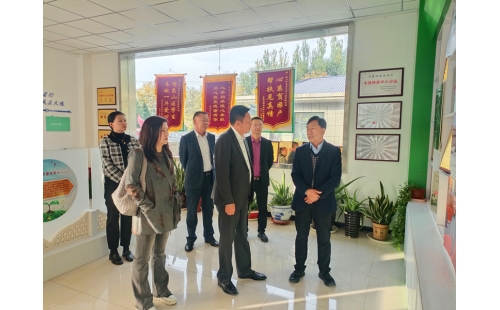 金鳳區(qū)黨委常委、統(tǒng)戰(zhàn)部部長韓廷鋒蒞臨銀川伊百盛調(diào)研民族團(tuán)結(jié)進(jìn)步創(chuàng)建工作